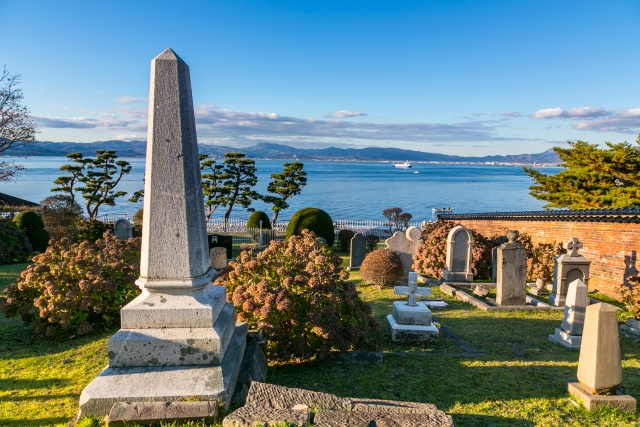 キリスト教のお墓は普通の霊園でも建てられるの？